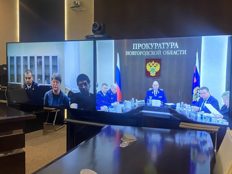 Заместитель Генерального прокурора России Алексей Захаров провел личный прием граждан в Новгородской области. Заместитель Генерального прокурора России Алексей Захаров провел личный прием граждан в Новгородской области.